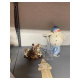 CHRISTMAS DECOR, PLUSH SNOWMAN W/ WELCOME SIGN,