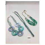 ASSORTED FASHION NECKLACES, INCLUDES MOTHER OF