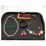 ASSORTED COSTUME JEWELRY GROUPING, INCLUDES
