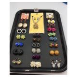 ASSORTED COSTUME JEWELRY, INCLUDES DES PARIS