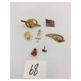 ASSORTED PINS AND CHARMS, INCLUDES NATIONAL HONOR