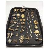 ASSORTED FAUX PEARL JEWELRY, NECKLACES, EARRINGS,