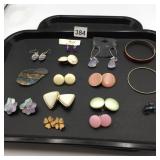 ASSORTED COSTUME JEWELRY GROUPING, INCLUDES