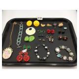 ASSORTED COSTUME JEWELRY, INCLUDES FLORAL CAMEO