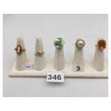 ASSORTED COSTUME RINGS, INCLUDES CAMEO, OPAL-TONE