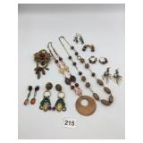 ASSORTED COSTUME JEWELRY, INCLUDES STATEMENT