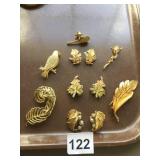 ASSORTED COSTUME JEWELRY, INCLUDES BEADED CHOKER,