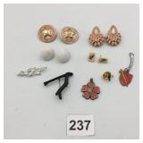 ASSORTED COSTUME BROOCHES, INCLUDES PINK POODLE