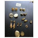 ASSORTED COSTUME JEWELRY GROUPING, INCLUDES