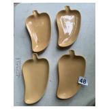 CHANTAL CERAMIC PEPPER-SHAPED SERVING DISHES, TAN