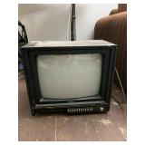 ENVISION CRT TELEVISION, MODEL EM3182, ANALOG