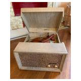 ADMIRAL MODEL HP2238 PORTABLE RECORD PLAYER,