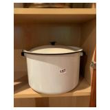 ENAMEL STOCK POT, WHITE FINISH, BLACK RIM, LID