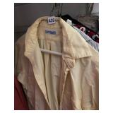 ASSORTED LADIES TOPS, INCLUDES LARRIMOR