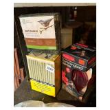 GARDEN TREASURES SUET BASKET, RUBBERMAID
