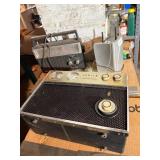 ZENITH ALL TRANSISTOR FM-AM RADIO, REALISTIC