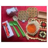 ASSORTED KITCHEN TOOLS, INCLUDES WOODEN SPOON,