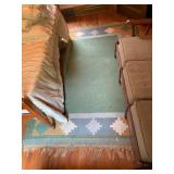 WOVEN AREA RUG, GEOMETRIC PATTERN, FRINGED ENDS,