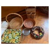 WICKER BASKET W/ HANDLE, WICKER CADDY, FLORAL
