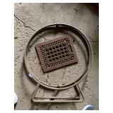 METAL FLOOR REGISTER, CIRCULAR METAL STAND