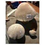 CERAMIC MUSHROOM GARDEN DECOR, SPECKLED WHITE