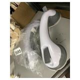 SUCTION CUP GRAB BAR, PLASTIC, DUAL SUCTION CUPS,