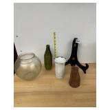 ASSORTED DECORATIVE ITEMS, INCLUDES CLEAR GLASS