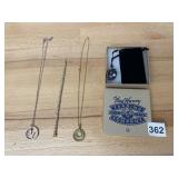 JENNIFER LOPEZ JEWELRY, INCLUDES LOGO PENDANT
