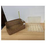 WOVEN WICKER BASKET, METAL FRAME, PLASTIC DIVIDED