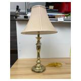 BRASS TABLE LAMP, TAPERED COLUMN, ROUND BASE,