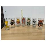 PEPSI COLLECTOR SERIES GLASSES, WARNER BROS 1973,