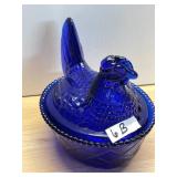 WESTMORELAND GLASS HEN ON NEST, COBALT BLUE