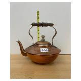 COPPER KETTLE, WOOD HANDLE, METAL LID,