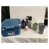 ASSORTED HOUSEHOLD ITEMS, INCLUDES RUGGED TOTE 10