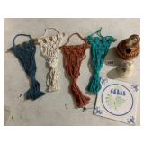 ASSORTED DECORATIVE ITEMS, INCLUDES DEGRAZIA