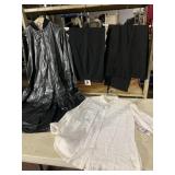 TOTES VINYL RAINCOAT, JM COLLECTION BUTTON-DOWN