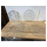 ASSORTED DECORATIVE GLASS PLATES, INCLUDES FLORAL