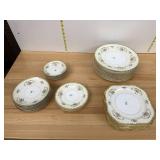 NORITAKE CHINA DINNERWARE, FLORAL PATTERN, GOLD