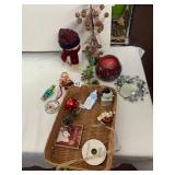 ASSORTED CHRISTMAS DECOR, INCLUDES CERAMIC