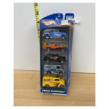 HOT WHEELS TRUCK STOPPERS GIFT PACK, 5 DIE-CAST