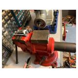 HEAVY DUTY BENCH VISE, RED FINISH, SWIVEL BASE,