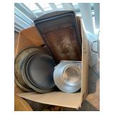 ASSORTED METAL BAKING PANS, INCLUDES COOKIE