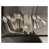 WM. A. ROGERS STAINLESS FLATWARE SET, INCLUDES
