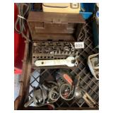 WELLER 8100 SOLDERING GUN, INCLUDES ASSORTED