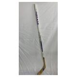 TITAN 2020 HOCKEY STICK SIGNED BY MARIO LEMIEUX