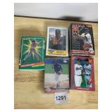 ASSORTED BASEBALL TRADING CARDS, INCLUDES