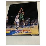 GARY TRENT SIGNED PHOTOGRAPH, NCAA ACTION SHOT,
