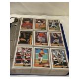 TOPPS BASEBALL CARDS, ASSORTED MLB PLAYERS, 1992