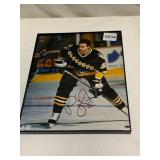 PITTSBURGH PENGUINS PLAYER SIGNED PHOTOGRAPH,