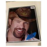 TOBY KEITH SIGNED PHOTOGRAPH, COWBOY HAT